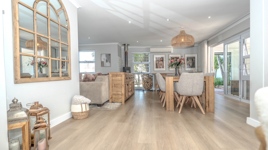5 Bedroom Property for Sale in De Bron Western Cape